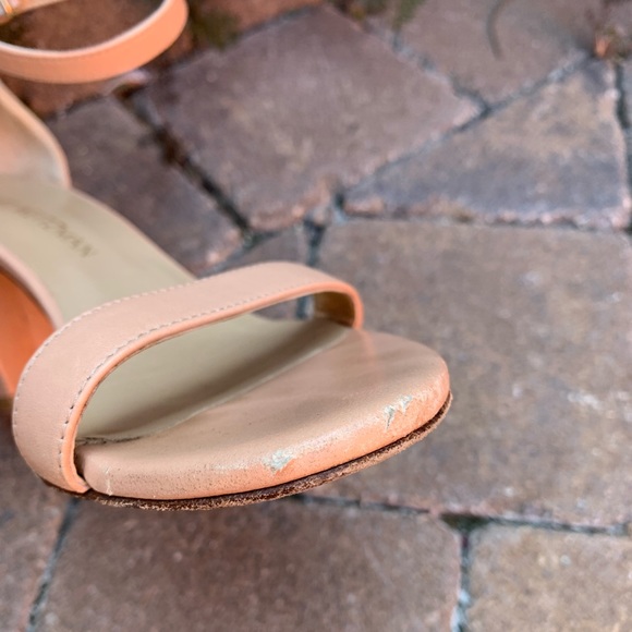 Stuart Weitzman Nearly Nude Sandal, Sz 7.5 W - Picture 10 of 12